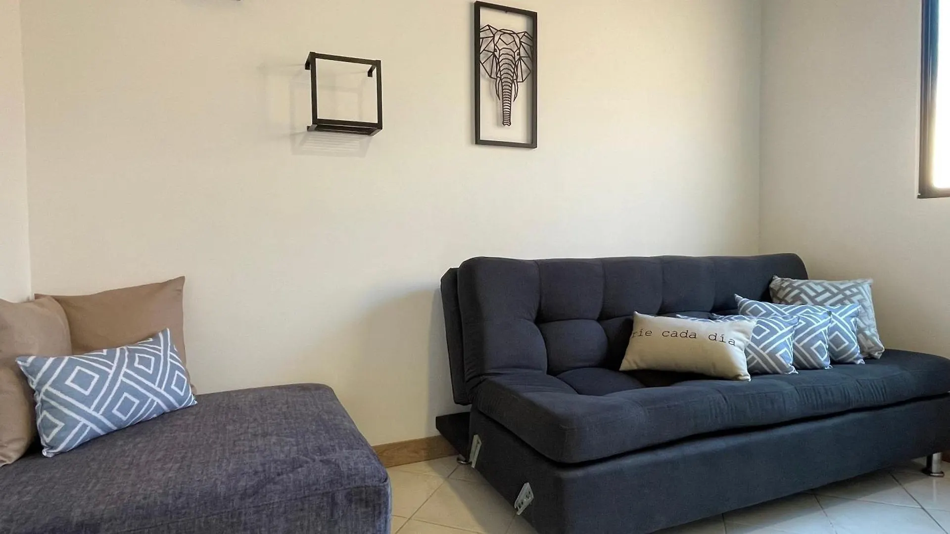 Center City Flats - Manila In El Poblado Medellín Apartment